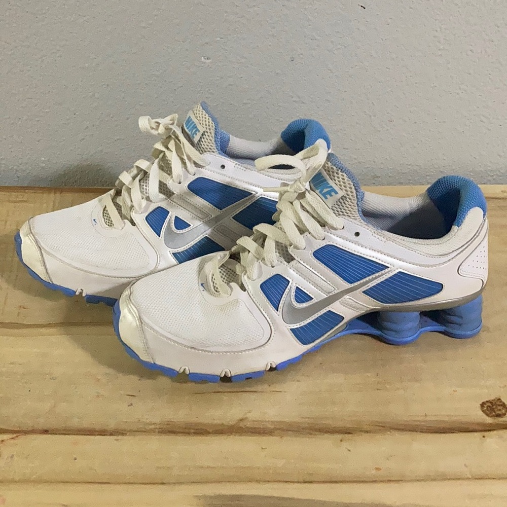 Size 11 blue/silver/white Nike Shox